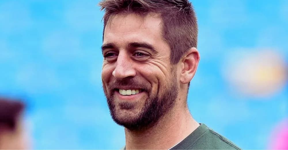 Christmas Eve Miracle? Aaron Rodgers’ Potential NFL Return Sparks Holiday Speculation