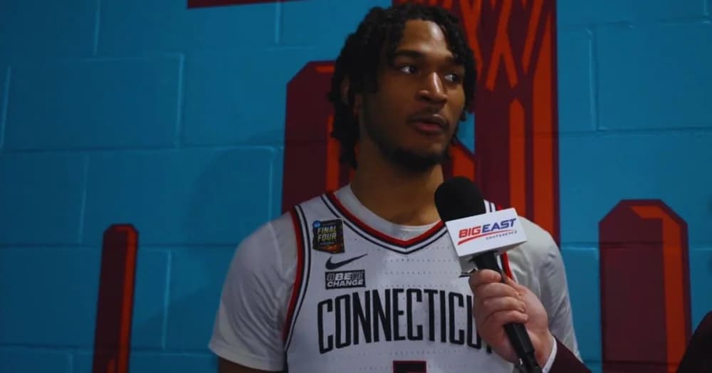 Wrist Injury Sidelines Spurs’ Rising Star – Smart or Overcautious?