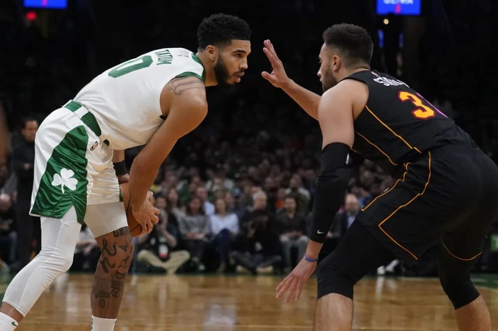 Boston Beats the Miami Heat to Move on To the Finals Against Golden State