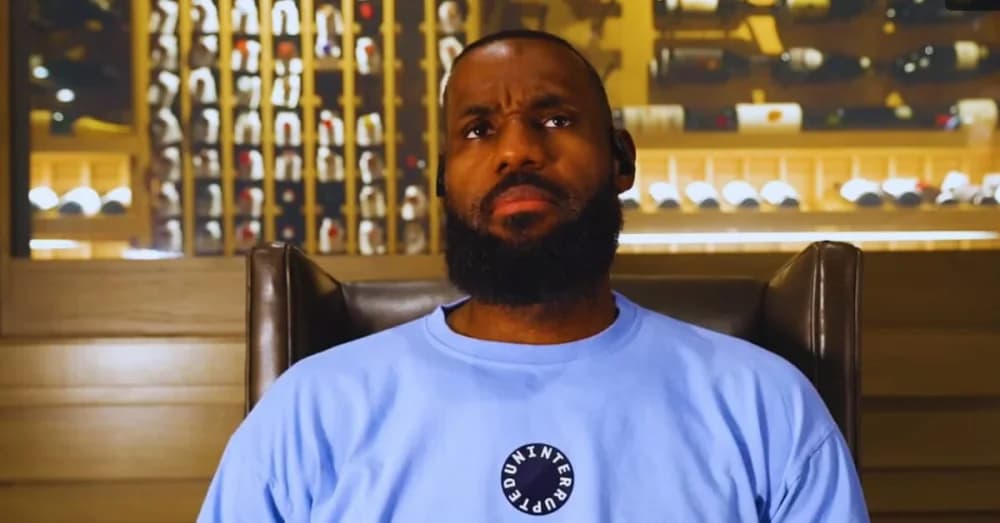 LeBron James Pushes Lakers to Think Long-Term as Coaching Search Intensifies