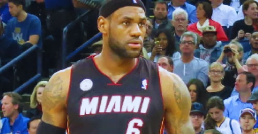 Triple-Double Of LeBron Sparks Comeback Of Lakers