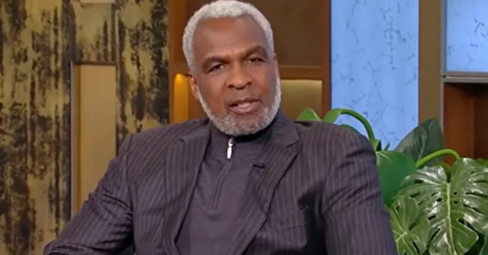 Charles Oakley Declines Knicks’ Invitation Amid Ongoing Legal Dispute, MSG Denies Claims
