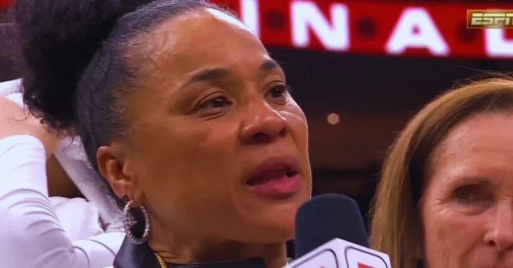 Dawn Staley’s Loyalty Tested on the Courtside