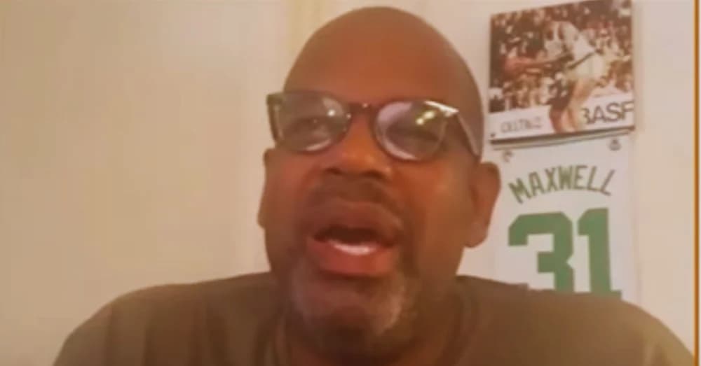 Cedric Maxwell Mocks Lakers’ IST Banner, Stirs Controversy: “If You’re a Fakers Fan, Whatever Floats Your Boat”