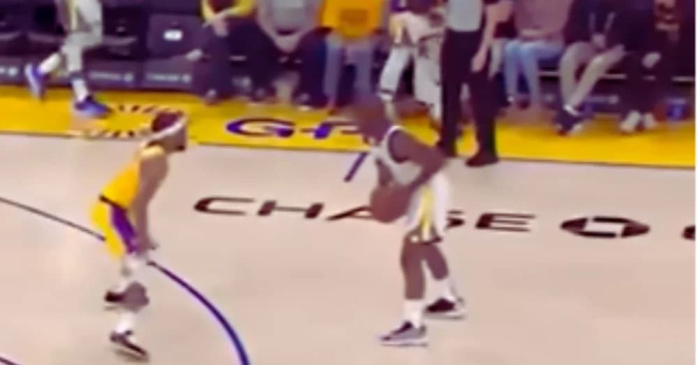 Chris Paul Makes NBA History, Ties Andre Iguodala in Spurs-Warriors Game