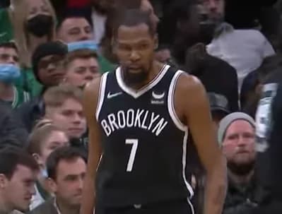 Kevin Durant’s: Social Media and Fan Dynamics