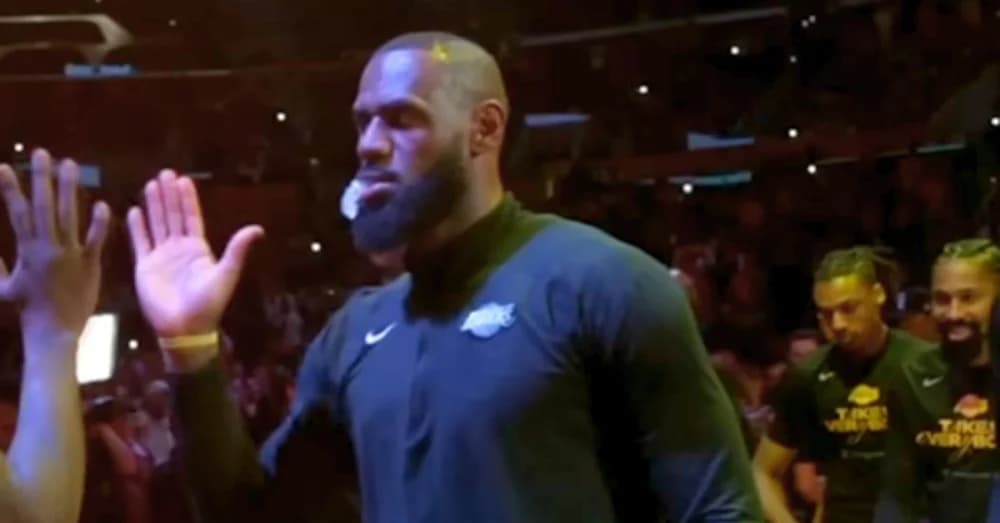 Expert Analysis: NBA Analyst Weighs in on Sixers Signing LeBron James