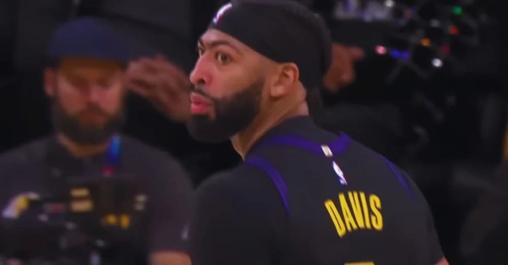 Anthony Davis Scores 41 Points to Secure Lakers’ Tight Win Against Toronto