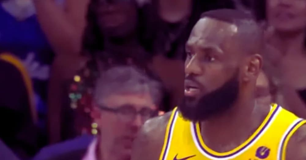 LeBron James Vintage Block Highlights Lakers’ Thrilling Overtime Victory: Latest Update and Milestone Pursuit
