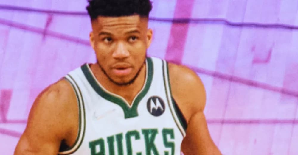 Giannis Antetokounmpo and Knicks Shine as Milwaukee Bucks
