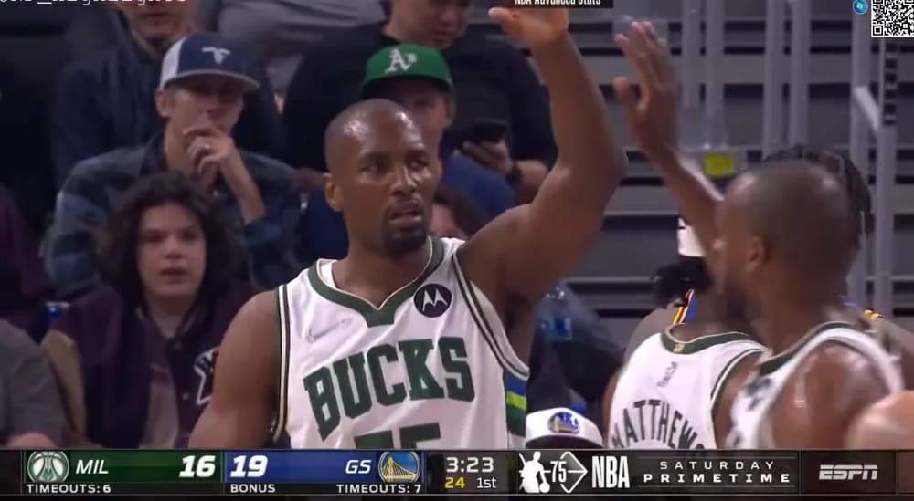Milwaukee Bucks have surprisingly re-signed Serge Ibaka and the fans are loving it