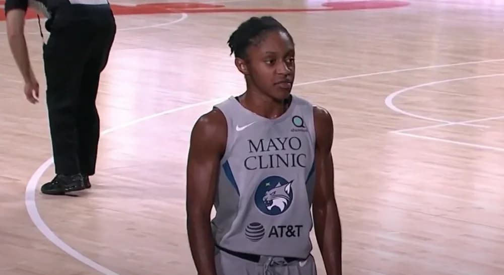 Crystal Dangerfield Only 5ft 5Inches and 24 Years Old has a Bright WNBA Future Ahead