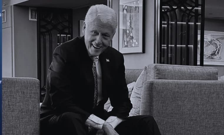 Fat Joe Surprises Bill Clinton with Exclusive Terror Squad x Nike Air Force 1s: A Unique 2023 Moment”