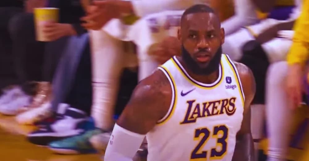 LeBron’s Hall of Fame Hustle: NBA Icon Questions Rules as He Continues to Rewrite History