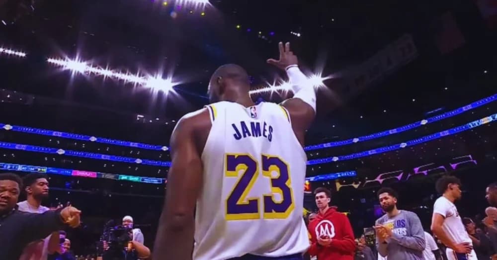 Lakers’ High-Octane Win Leaves NBA Fans Awestruck