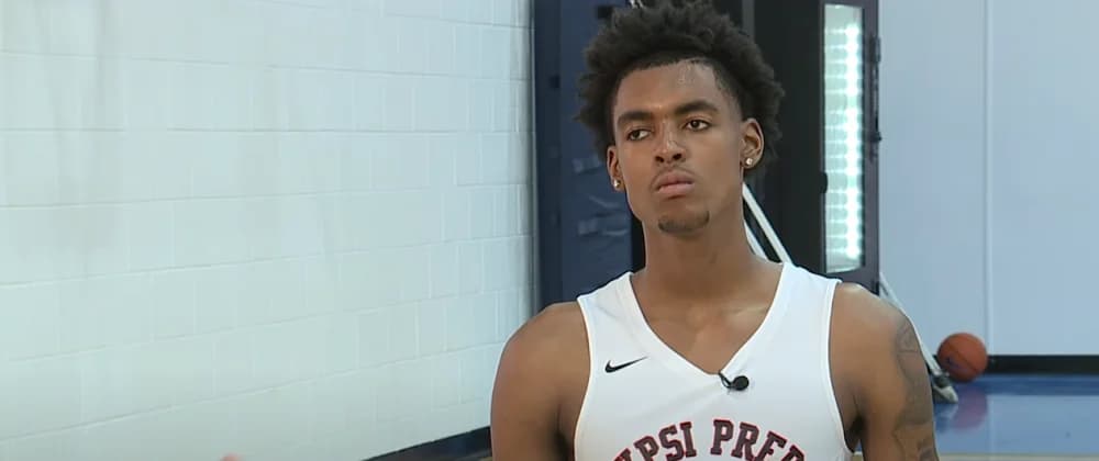 Former top basketball prospect Emoni Bates, a Memphis Tiger, has transferred to Eastern Michigan.