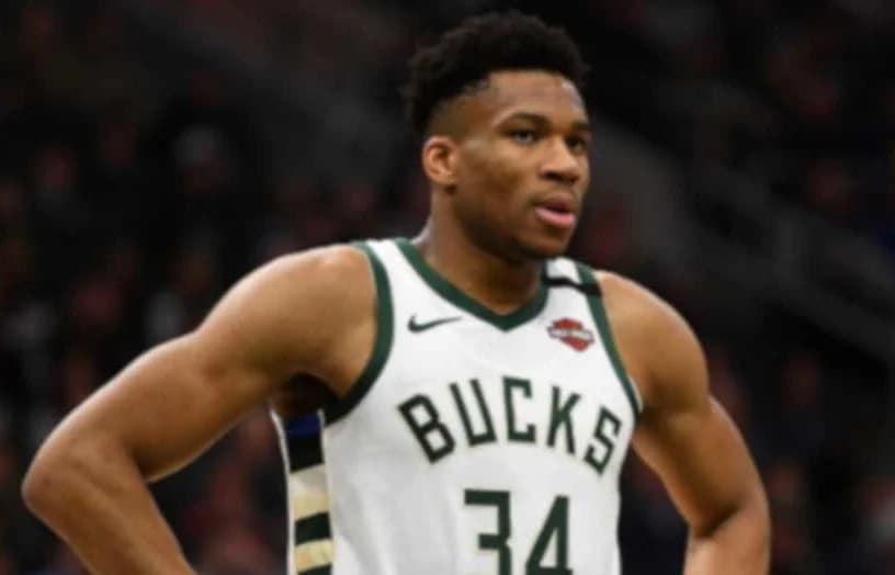 Bucks Blitz Knicks: Dominant Performance Propels Milwaukee to In-Season Tournament Semifinals