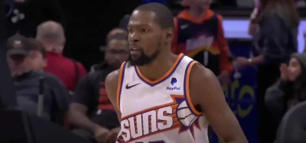 Silent Ascension: Durant Joins NBA Elite with Top 10 All-Time Scoring Feat