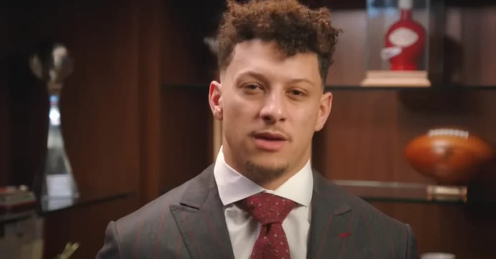 Patrick Mahomes’ Surprise Appearance at NBA Game Turns Heads: Here’s Why