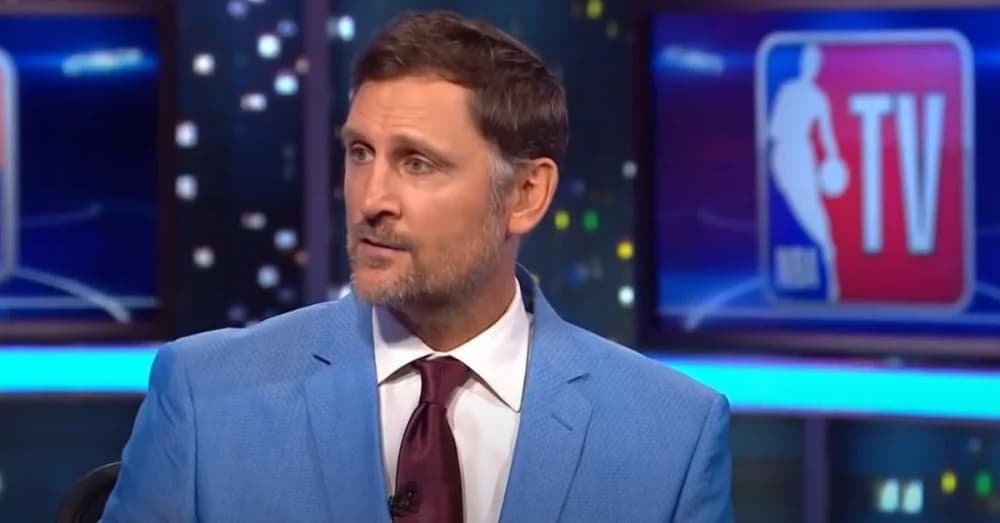 Suns to Hire Former Sharpshooter and Spurs Executive Brent Barry as Assistant Coach